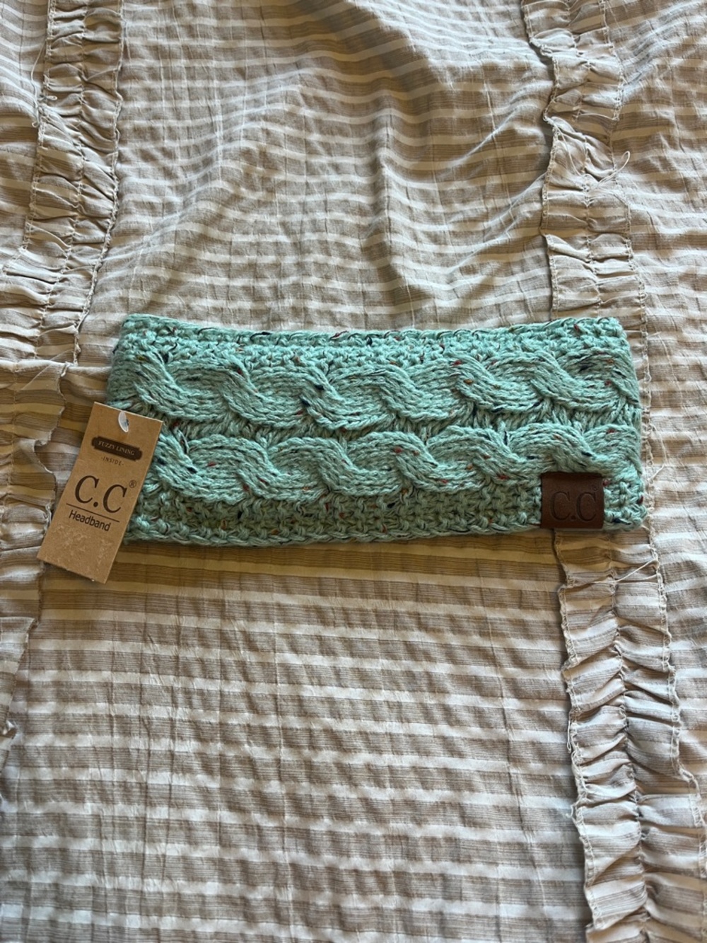 NWT C.C Mint Green Cable Knit Headband with Flecked Yarn